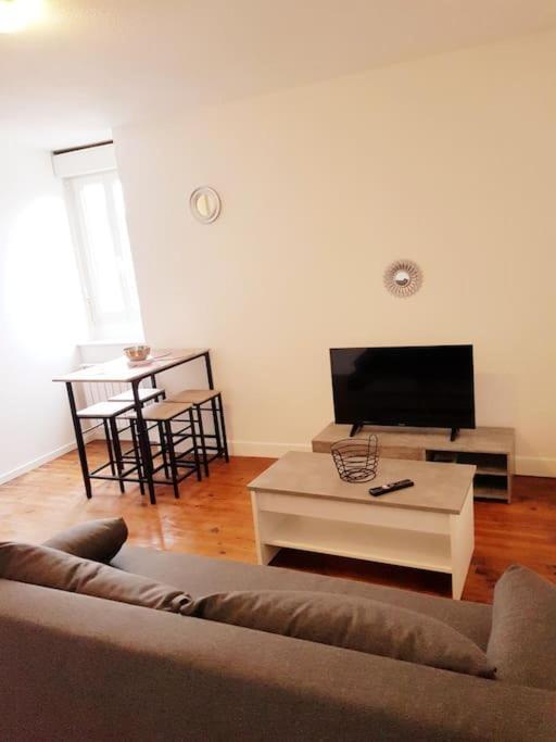 דירות לורדה Le Jeanne 4/6 Couchages, Wifi, Sanctuaire מראה חיצוני תמונה